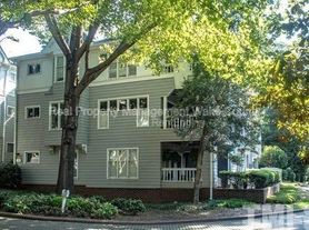700 Bishops Park Dr