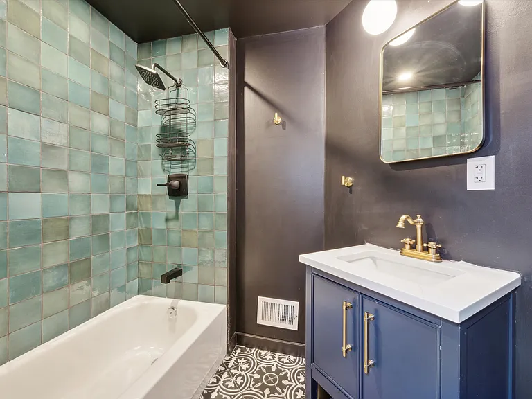 112 W Wildey St — Photo 7