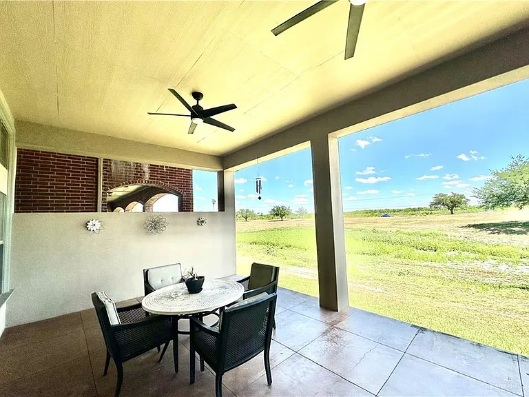 203 San Saba St — Photo 15