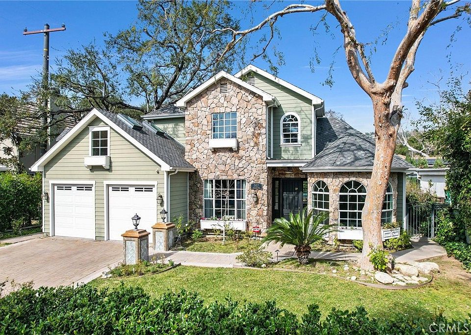 1st image of 307 San Juan Way