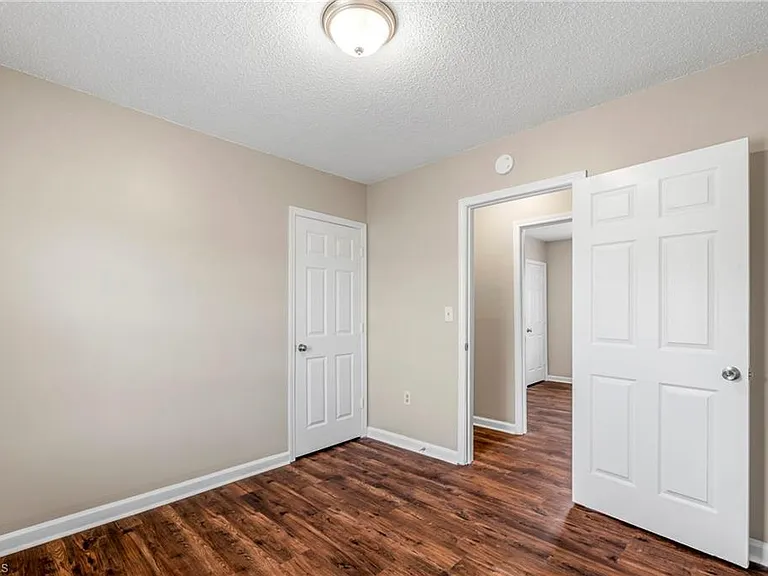 2210 E Market St — Photo 12