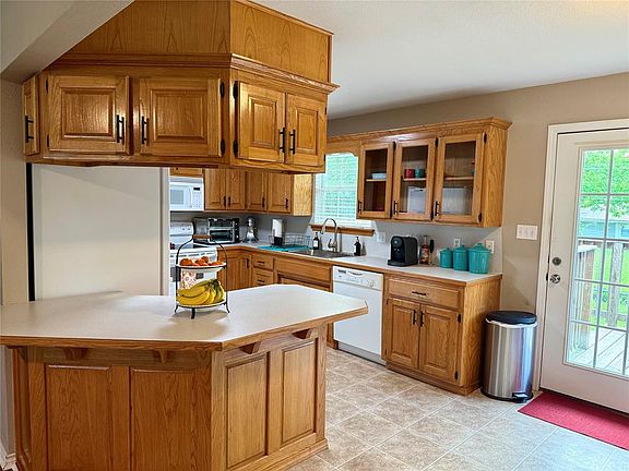 5th image of 15 Tedford Way