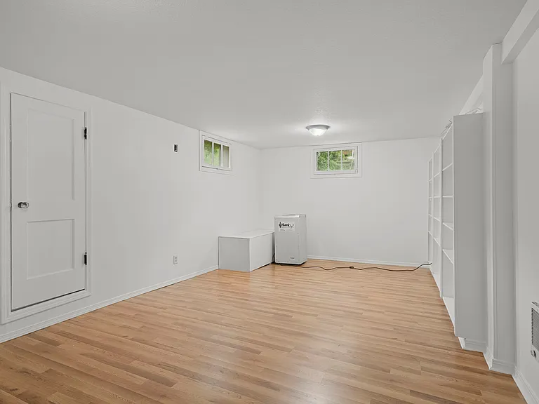 1346 NW Couch St — Photo 11