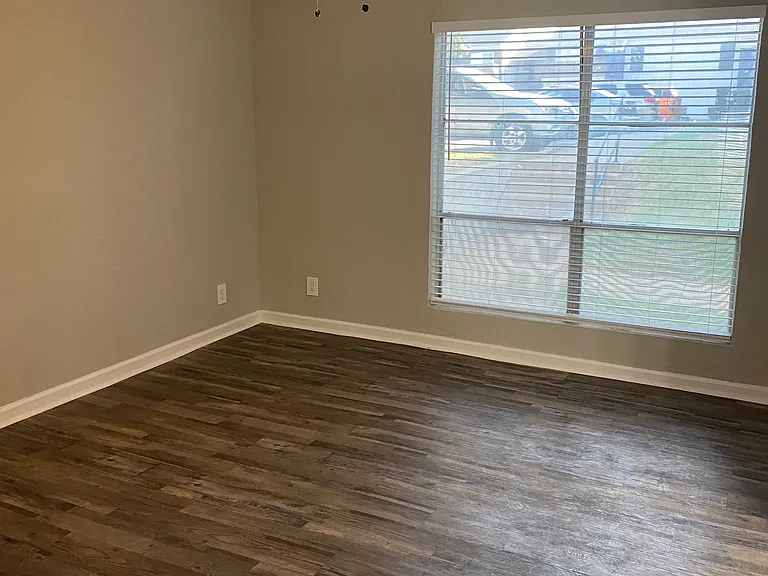 Maxton West Apartment Homes — Photo 94