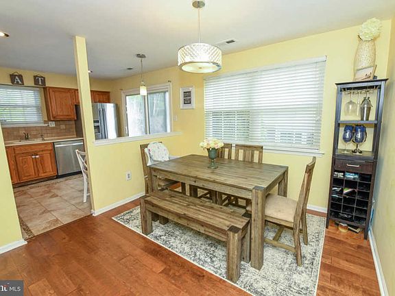 4th image of 15034 Liberty Ln