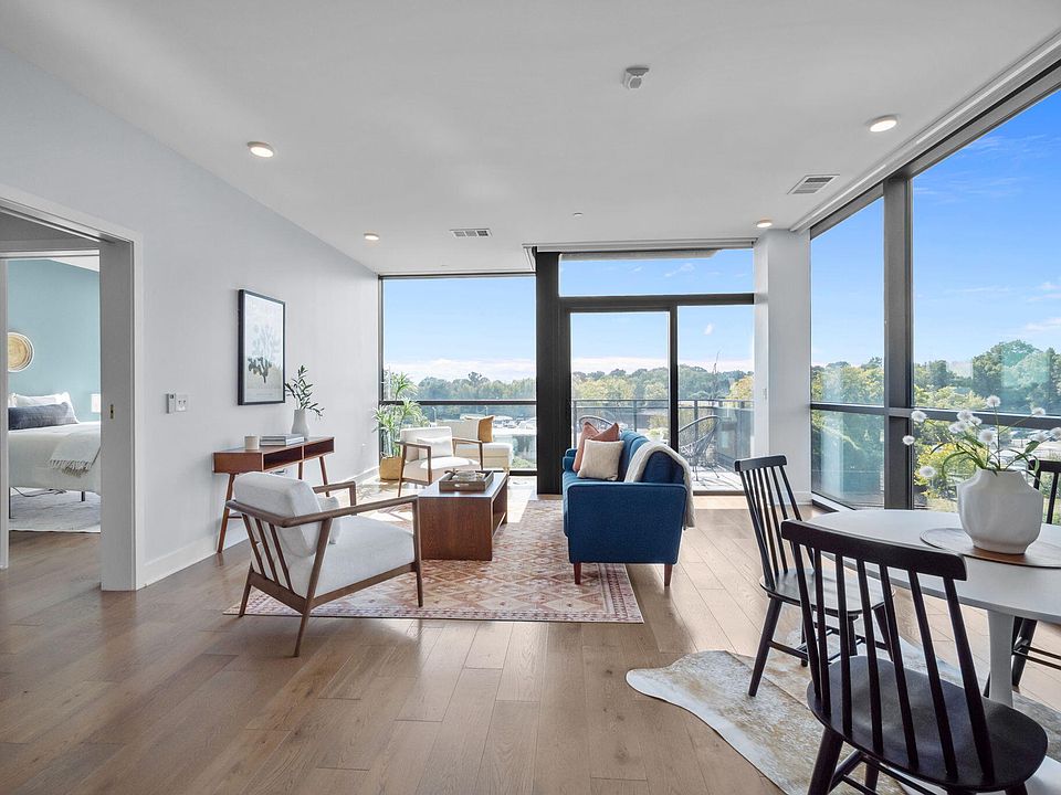 1st image of 1105 W Main St #506
