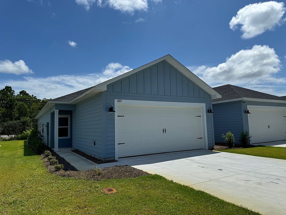 1st image of 207 Mosaic Dr