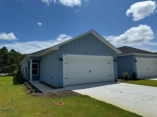 207 Mosaic Dr Photo 1