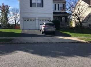 364 Hamilton Dr, Stewartsville, NJ 08886