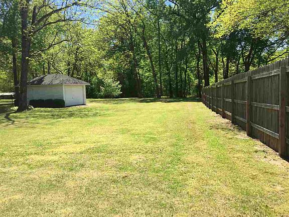 5th image of 3865 Hillsdale Dr