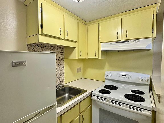 5th image of 15 Highland Ave APT Gc