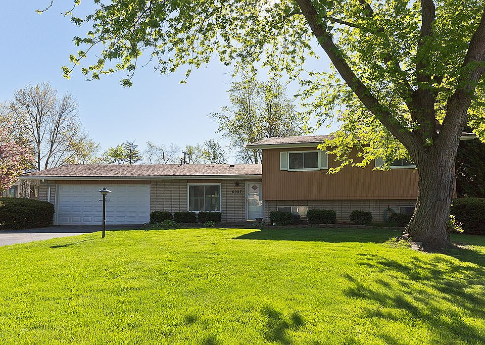 1st image of 6927 Sandalwood Dr
