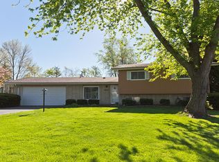 6927 Sandalwood Dr, Bloomfield Hills, MI 48301