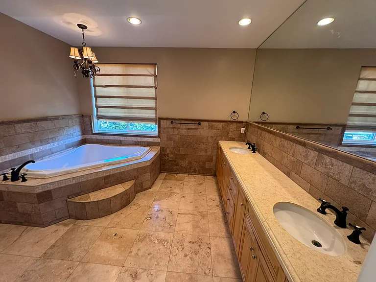 4960 Chimineas Ave — Photo 16