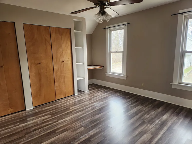 846 Lorain St — Photo 11