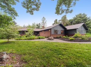 5152 Milroy Ln, Brighton, MI
