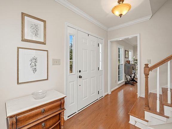 5th image of 3332 Wisteria Dr