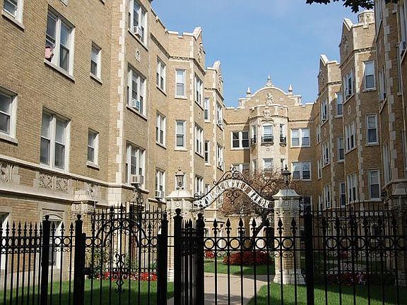4th image of 1220 W Pratt Blvd APT 1N