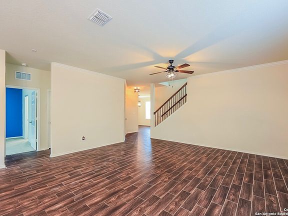 5th image of 13903 LAUREL BR