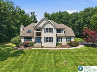 1220 Overlook Ct, Saylorsburg, PA 18353