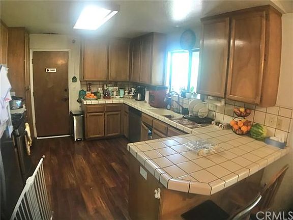 4th image of 112 Grand Ave