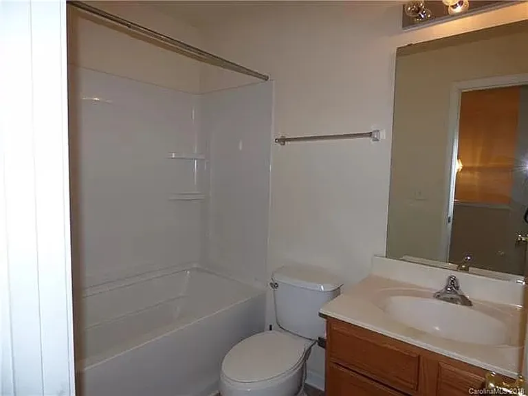11040 Derryrush Dr — Photo 5