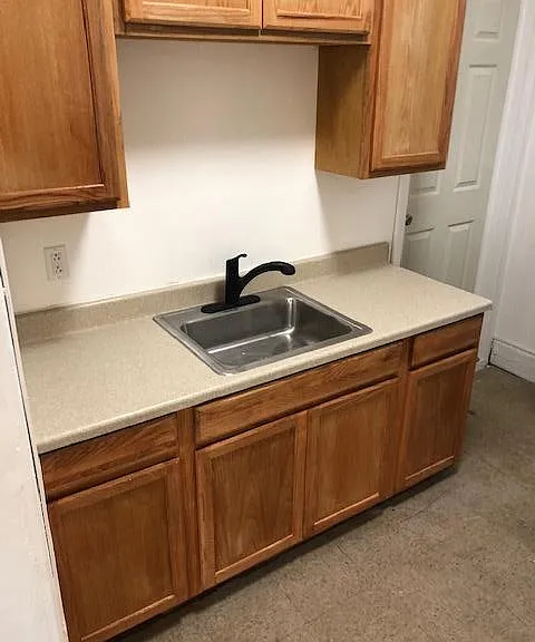 13 Benton Ave — Photo 8