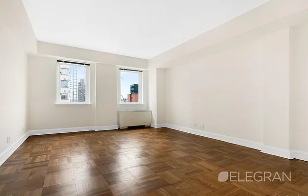 Rented by (Legacy) Elegran | media 10