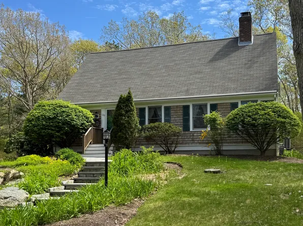 120 Berkshire Trail, West Barnstable, MA 02668