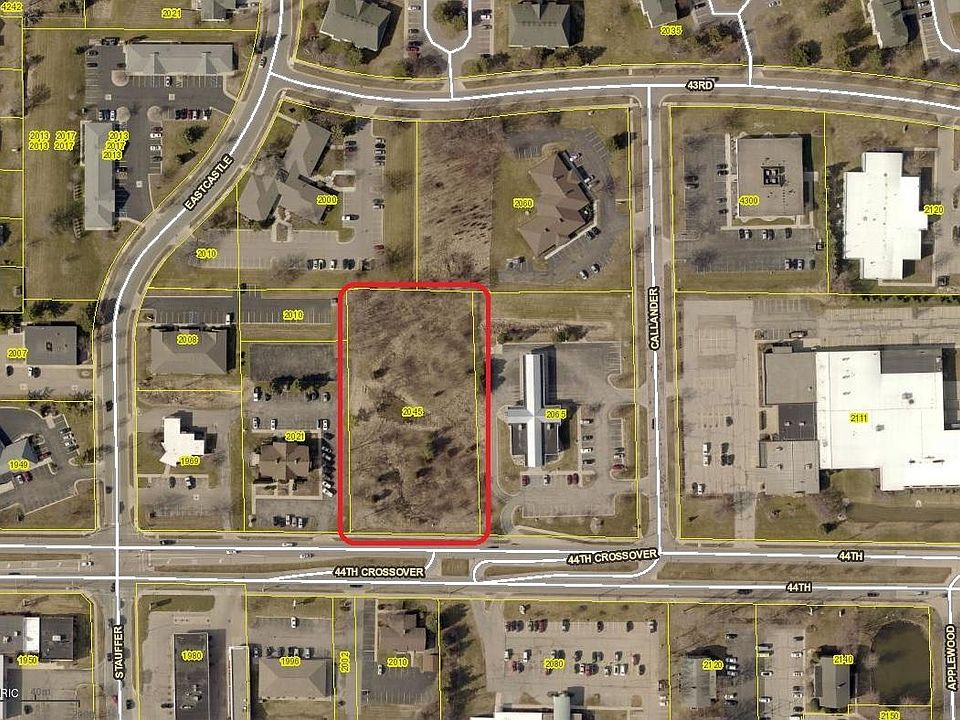 2nd image of 2045 44th St SE
