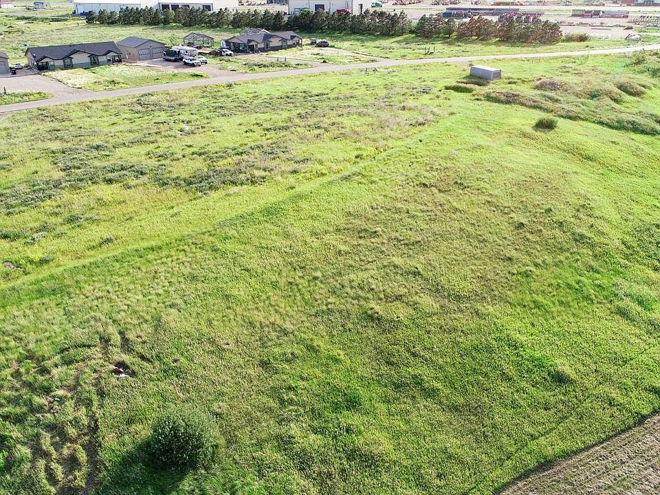 2nd image of 4924 Ridge Dr