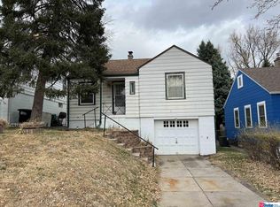 5828 Walnut St, Omaha, NE 68106
