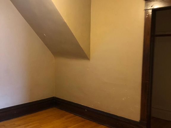 5th image of 1116 14th Ave SE #1