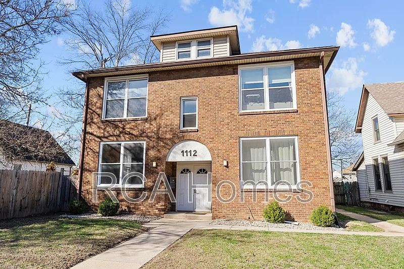 2 bed, 2.0 bath, 1000 sqft, $1,650 — Photo 1