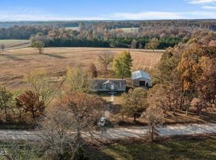 15317 Crowfoot Rd, Russellville, MO 65074