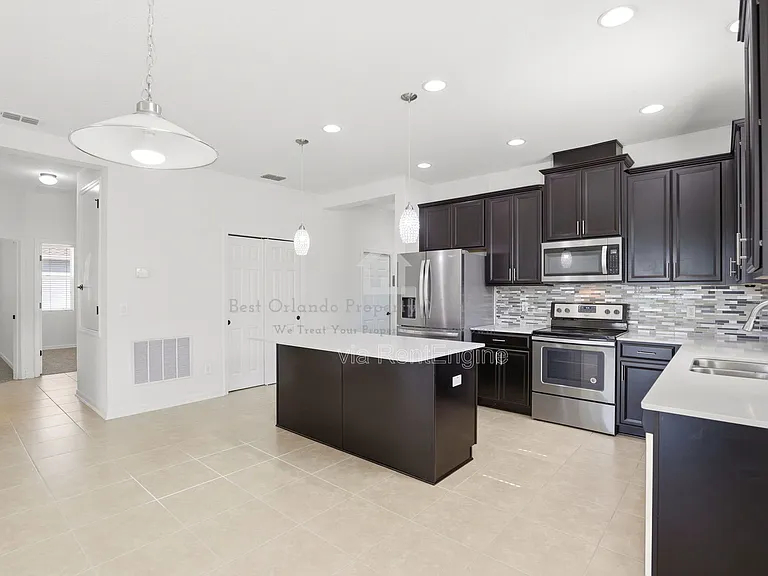 3912 Wind Dancer Cir — Photo 8