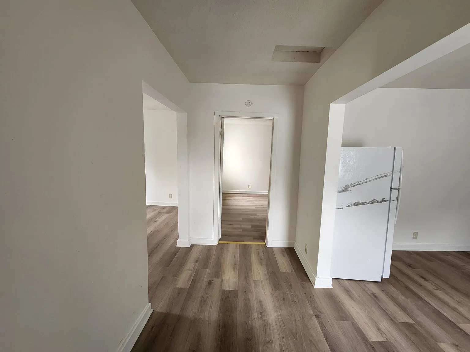 425 Park Ave — Photo 4