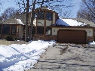 11888 Evergreen Cir NW, Coon Rapids, MN 55448