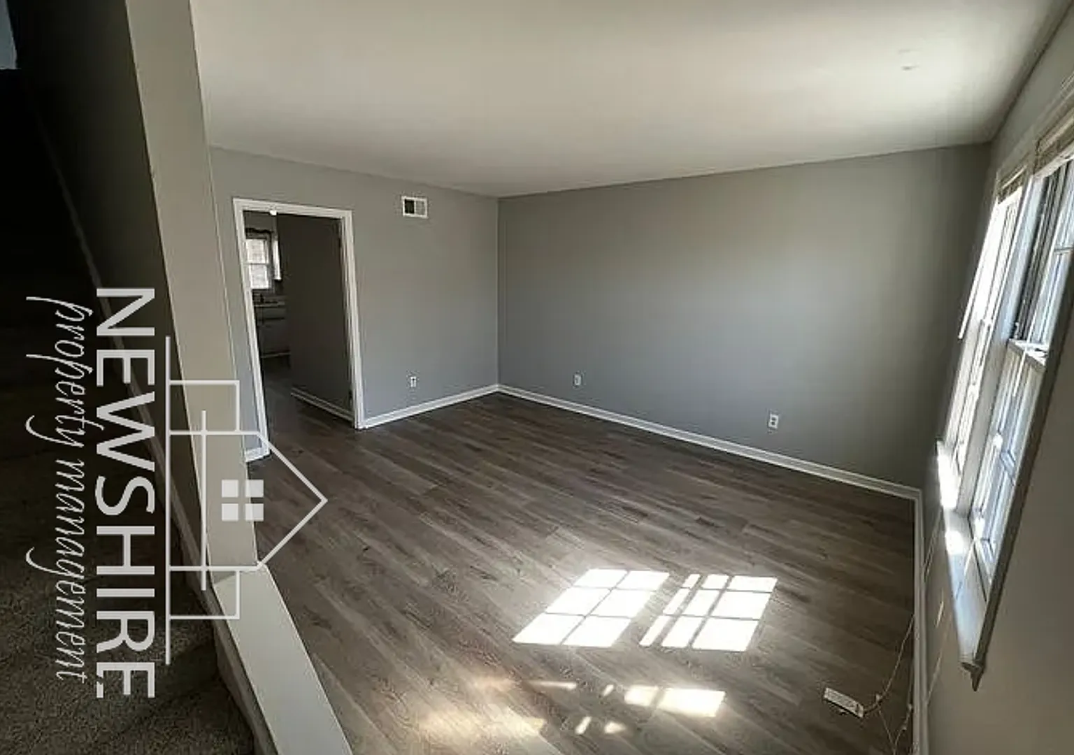 Charming 2-bedroom 1.5 Bathroom — Photo 2