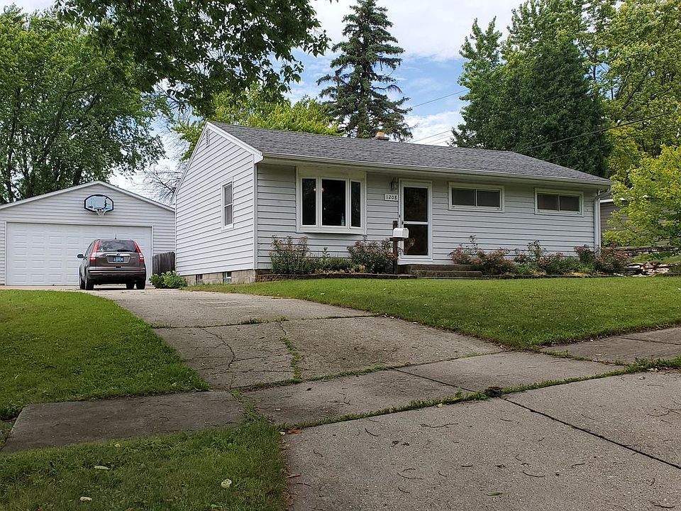 1st image of 1208 Aspen Dr