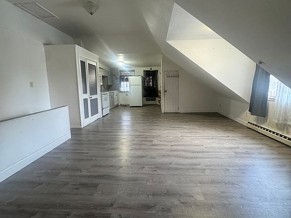 2nd image of 123 W Thames St #6