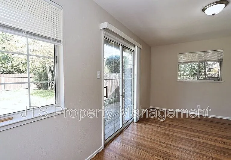 6565 S Land Park Dr — Photo 52
