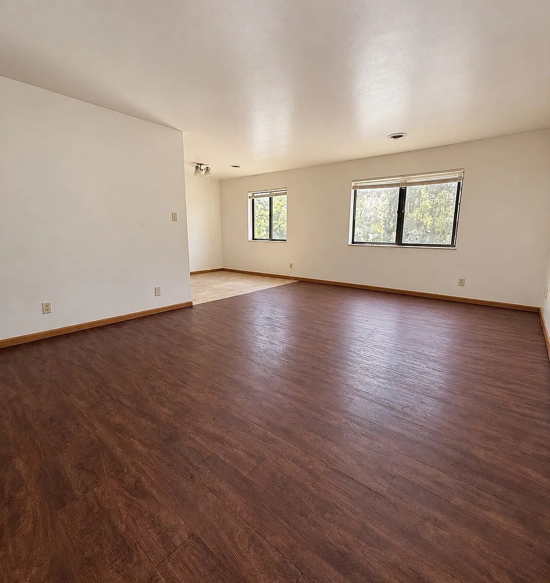 2 bed, 1000 sqft, $975 — Photo 1