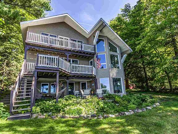 3rd image of 7120 PINEWOOD Trail