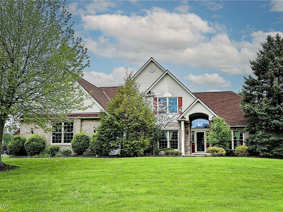 1st image of 4850 Valleybrook Dr