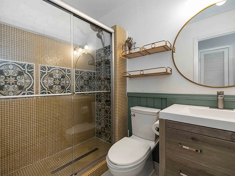 5126 Meadow Creek Dr — Photo 16