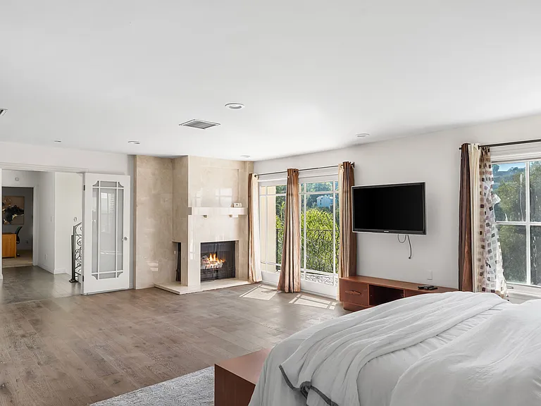 3782 Berry Dr — Photo 19