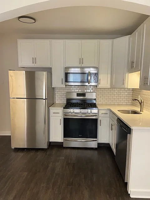 Building Photo - 6322 Oakland Ave #2A1