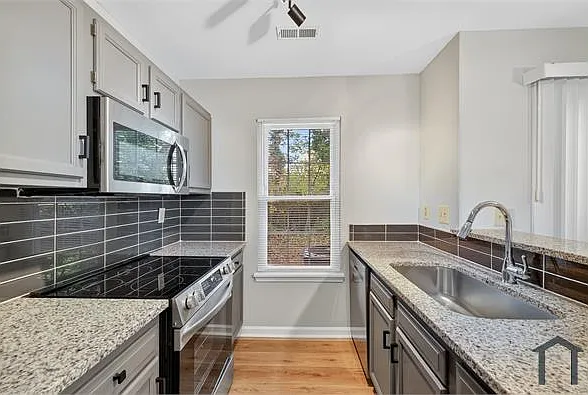 6407 Windsor Gate Ln — Photo 6