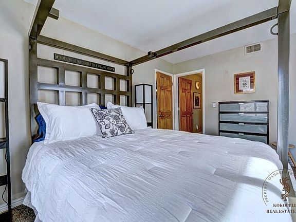 5th image of 3231 Lakeside Dr APT 309